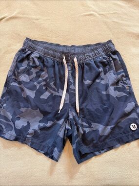 Vuori Camo Drawstring lined Shorts